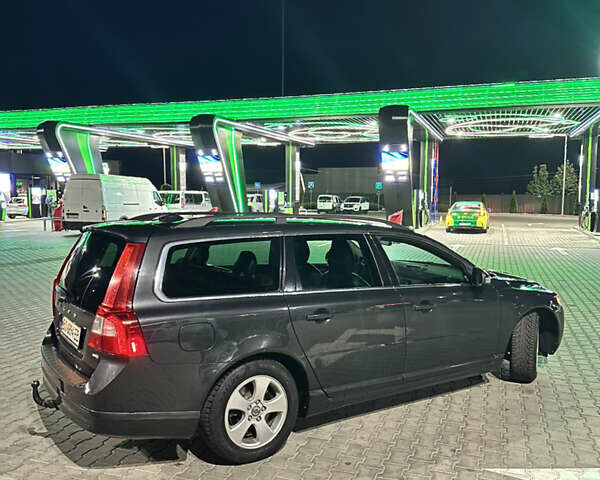 Синий Вольво В70, объемом двигателя 1.56 л и пробегом 224 тыс. км за 7500 $, фото 1 на Automoto.ua