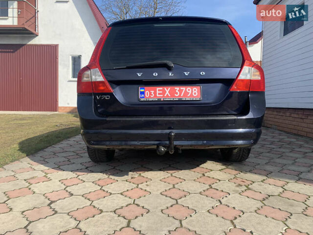 Синий Вольво В70, объемом двигателя 2 л и пробегом 279 тыс. км за 9600 $, фото 2 на Automoto.ua