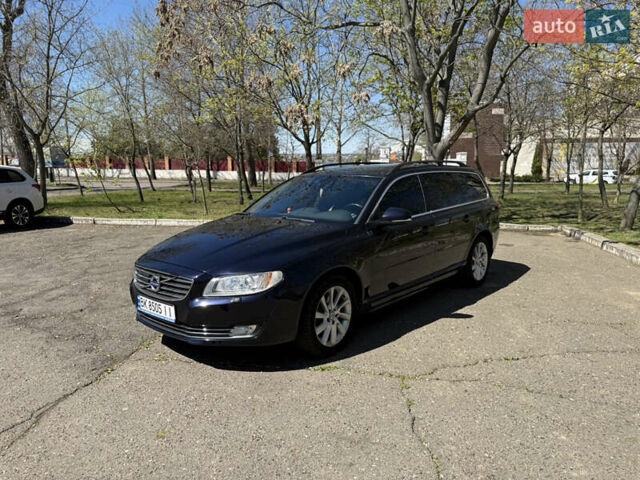 Синий Вольво В70, объемом двигателя 2 л и пробегом 372 тыс. км за 9700 $, фото 3 на Automoto.ua