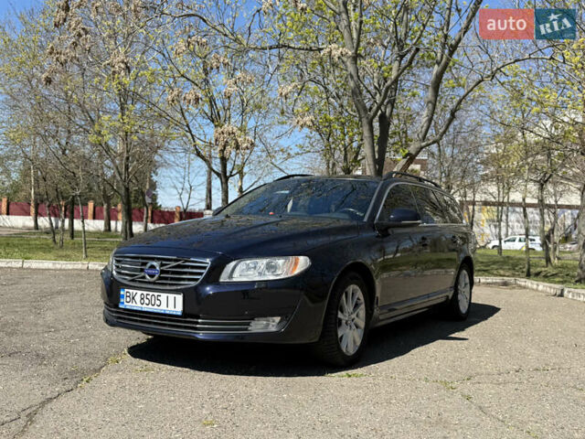 Синий Вольво В70, объемом двигателя 2 л и пробегом 372 тыс. км за 9700 $, фото 6 на Automoto.ua