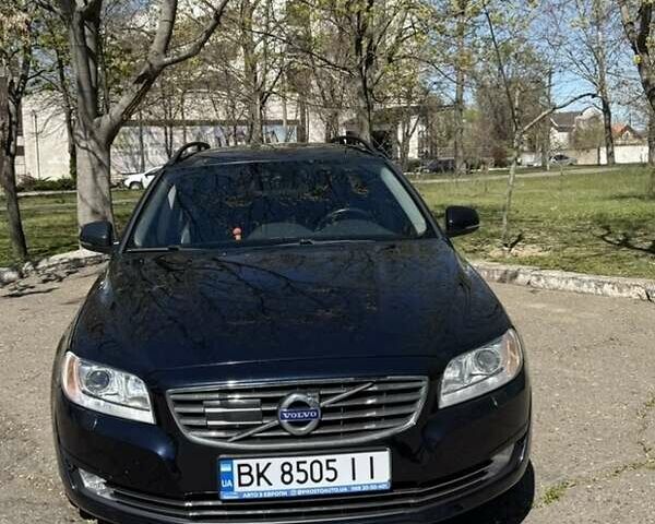 Синий Вольво В70, объемом двигателя 2 л и пробегом 372 тыс. км за 9700 $, фото 1 на Automoto.ua