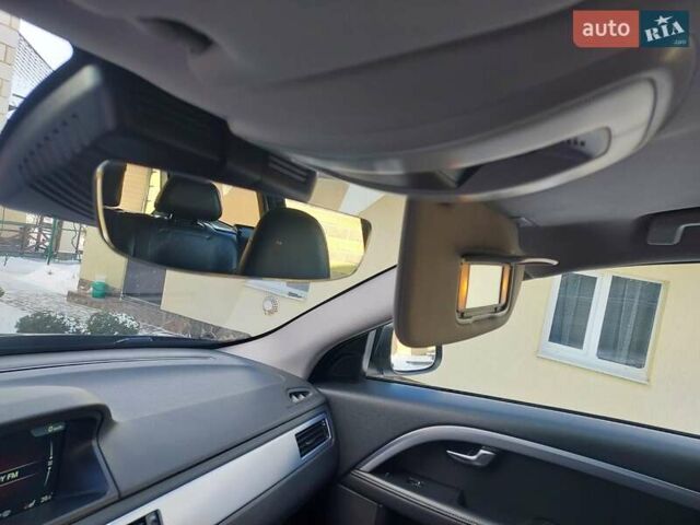 Синий Вольво В70, объемом двигателя 2 л и пробегом 246 тыс. км за 13777 $, фото 40 на Automoto.ua