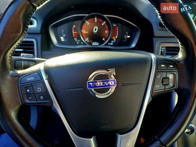 Синій Вольво V70, об'ємом двигуна 2 л та пробігом 232 тис. км за 14444 $, фото 35 на Automoto.ua