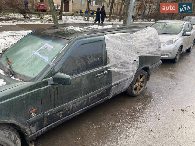Зелений Вольво V70, об'ємом двигуна 2.45 л та пробігом 500 тис. км за 850 $, фото 4 на Automoto.ua
