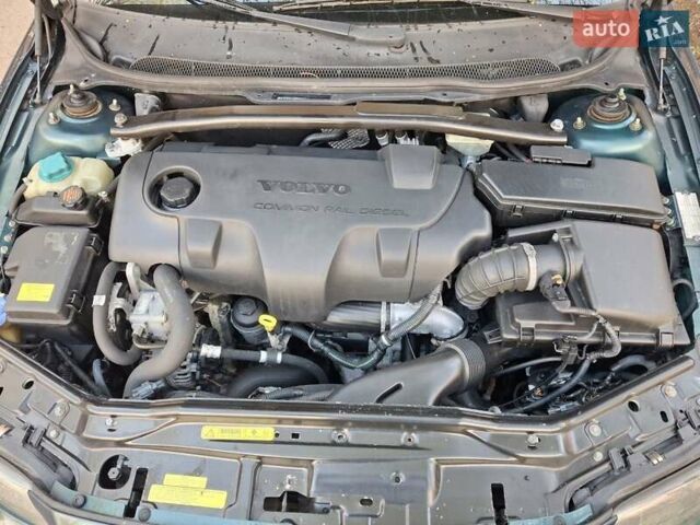 Зеленый Вольво В70, объемом двигателя 2.4 л и пробегом 380 тыс. км за 4500 $, фото 21 на Automoto.ua