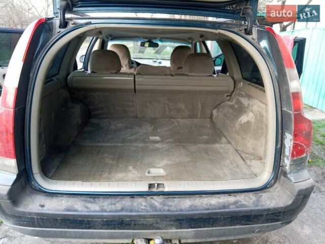 Зеленый Вольво В70, объемом двигателя 2.41 л и пробегом 370 тыс. км за 2500 $, фото 6 на Automoto.ua