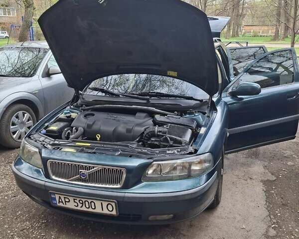 Зеленый Вольво В70, объемом двигателя 2.4 л и пробегом 380 тыс. км за 4700 $, фото 16 на Automoto.ua