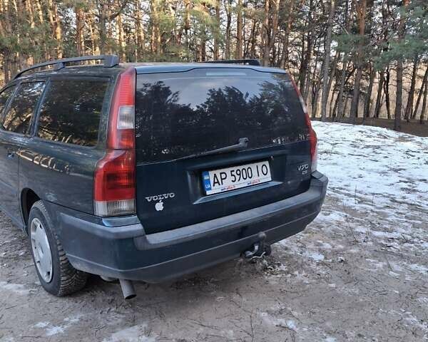 Зеленый Вольво В70, объемом двигателя 2.4 л и пробегом 380 тыс. км за 4500 $, фото 5 на Automoto.ua