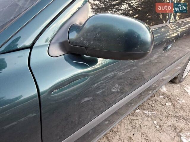 Зеленый Вольво В70, объемом двигателя 2.4 л и пробегом 380 тыс. км за 4500 $, фото 11 на Automoto.ua
