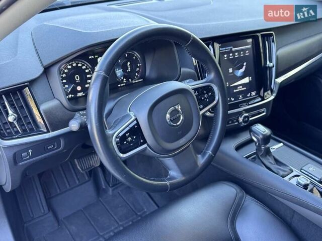 Белый Вольво В90, объемом двигателя 2 л и пробегом 242 тыс. км за 26300 $, фото 45 на Automoto.ua