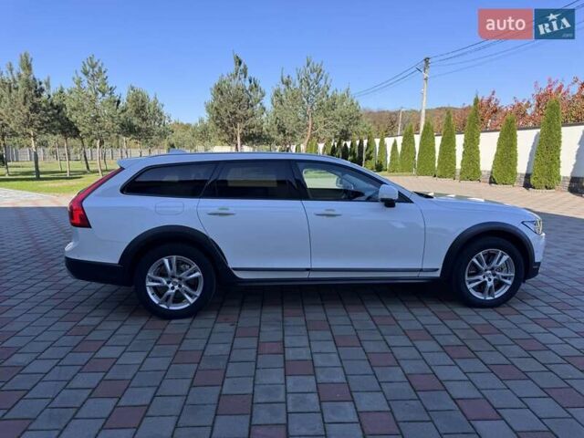 Белый Вольво В90, объемом двигателя 2 л и пробегом 242 тыс. км за 26300 $, фото 26 на Automoto.ua