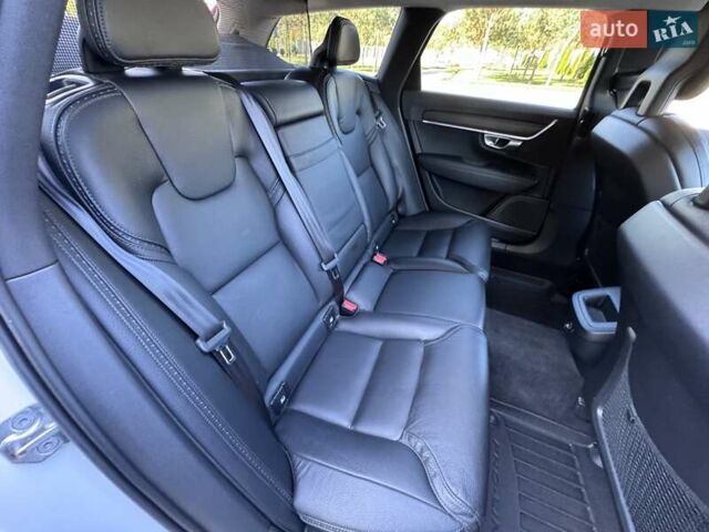 Белый Вольво В90, объемом двигателя 2 л и пробегом 242 тыс. км за 26300 $, фото 57 на Automoto.ua