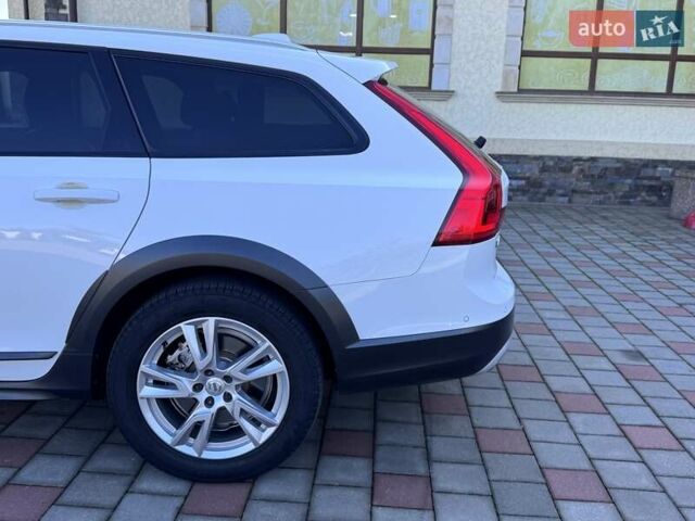 Белый Вольво В90, объемом двигателя 2 л и пробегом 242 тыс. км за 26300 $, фото 33 на Automoto.ua