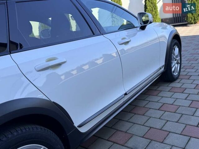 Белый Вольво В90, объемом двигателя 2 л и пробегом 242 тыс. км за 26300 $, фото 30 на Automoto.ua