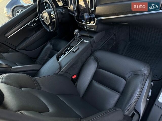 Білий Вольво В90, об'ємом двигуна 1.97 л та пробігом 105 тис. км за 24999 $, фото 67 на Automoto.ua