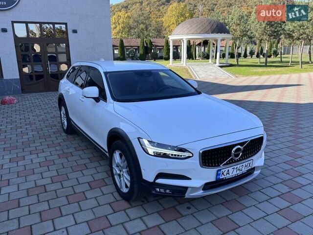 Белый Вольво В90, объемом двигателя 2 л и пробегом 242 тыс. км за 26300 $, фото 18 на Automoto.ua