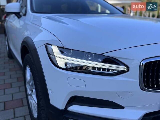 Белый Вольво В90, объемом двигателя 2 л и пробегом 242 тыс. км за 26300 $, фото 19 на Automoto.ua