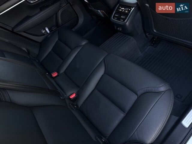 Білий Вольво В90, об'ємом двигуна 1.97 л та пробігом 105 тис. км за 24999 $, фото 63 на Automoto.ua