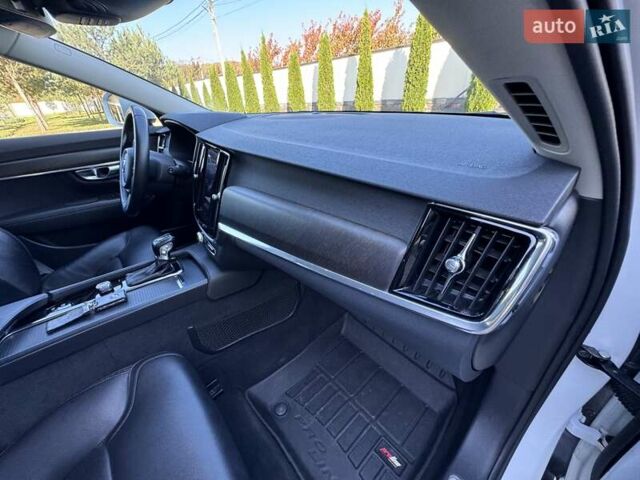 Белый Вольво В90, объемом двигателя 2 л и пробегом 242 тыс. км за 26300 $, фото 51 на Automoto.ua