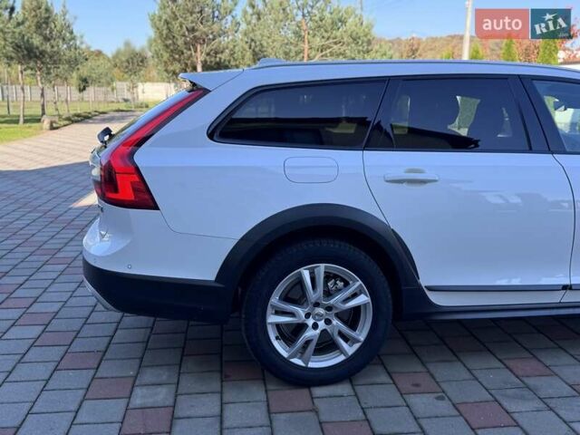 Белый Вольво В90, объемом двигателя 2 л и пробегом 242 тыс. км за 26300 $, фото 24 на Automoto.ua