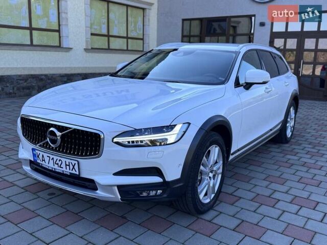 Белый Вольво В90, объемом двигателя 2 л и пробегом 242 тыс. км за 26300 $, фото 9 на Automoto.ua