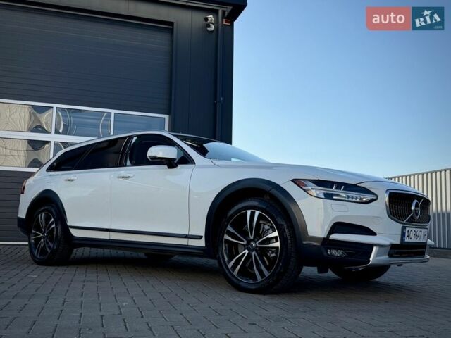 Білий Вольво В90, об'ємом двигуна 1.97 л та пробігом 105 тис. км за 24999 $, фото 4 на Automoto.ua