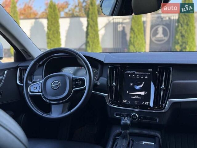 Белый Вольво В90, объемом двигателя 2 л и пробегом 242 тыс. км за 26300 $, фото 43 на Automoto.ua