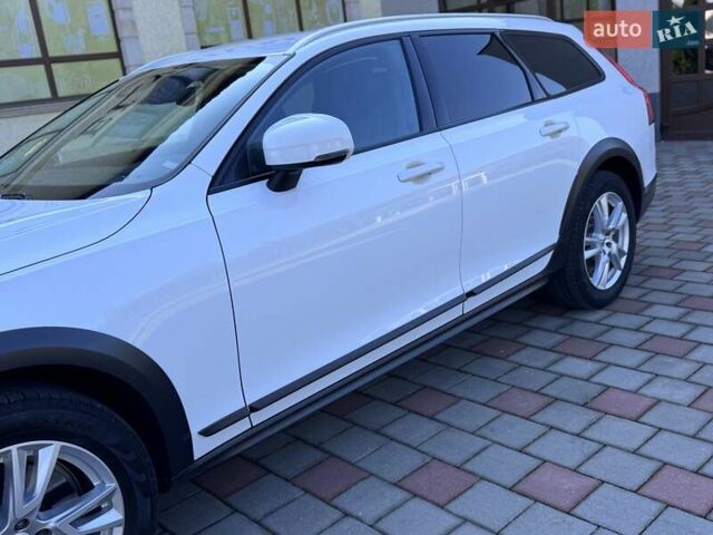 Белый Вольво В90, объемом двигателя 2 л и пробегом 242 тыс. км за 26300 $, фото 37 на Automoto.ua