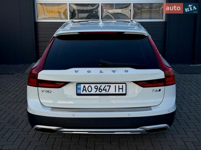 Білий Вольво В90, об'ємом двигуна 1.97 л та пробігом 105 тис. км за 24999 $, фото 36 на Automoto.ua