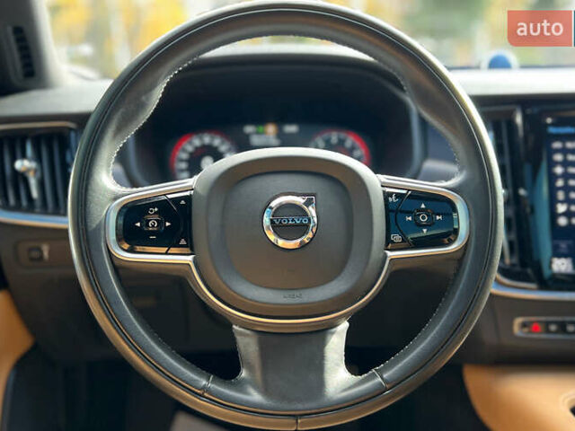 Белый Вольво В90, объемом двигателя 1.97 л и пробегом 59 тыс. км за 36900 $, фото 10 на Automoto.ua