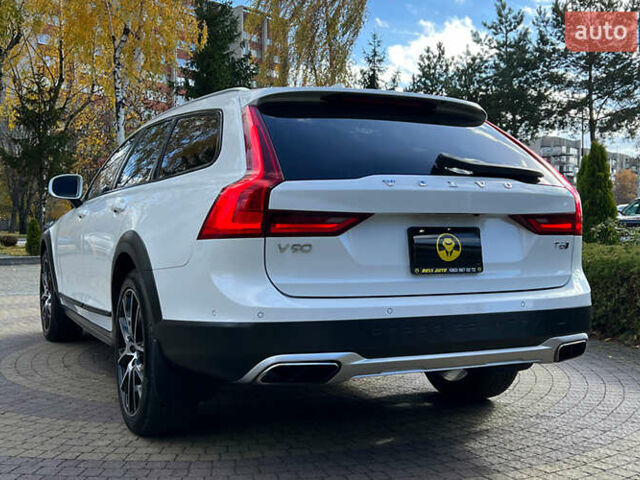 Белый Вольво В90, объемом двигателя 1.97 л и пробегом 59 тыс. км за 36900 $, фото 4 на Automoto.ua