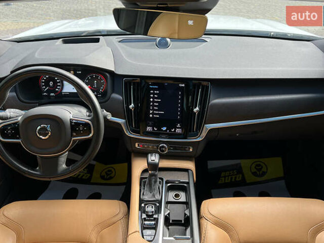 Белый Вольво В90, объемом двигателя 1.97 л и пробегом 59 тыс. км за 36900 $, фото 13 на Automoto.ua