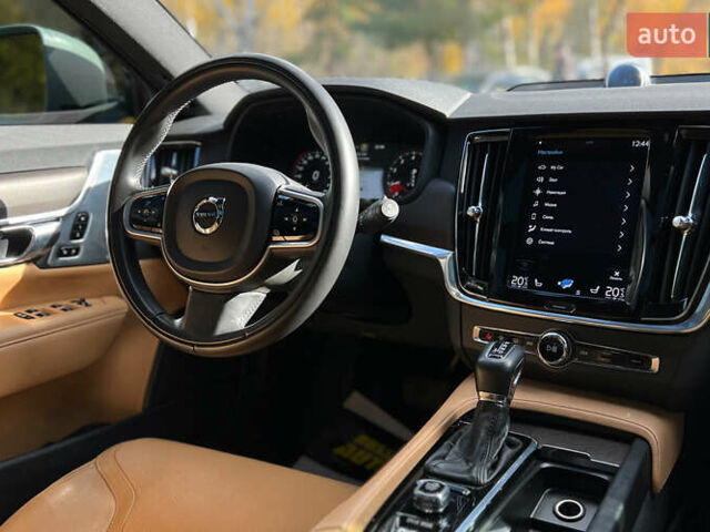 Белый Вольво В90, объемом двигателя 1.97 л и пробегом 59 тыс. км за 36900 $, фото 21 на Automoto.ua