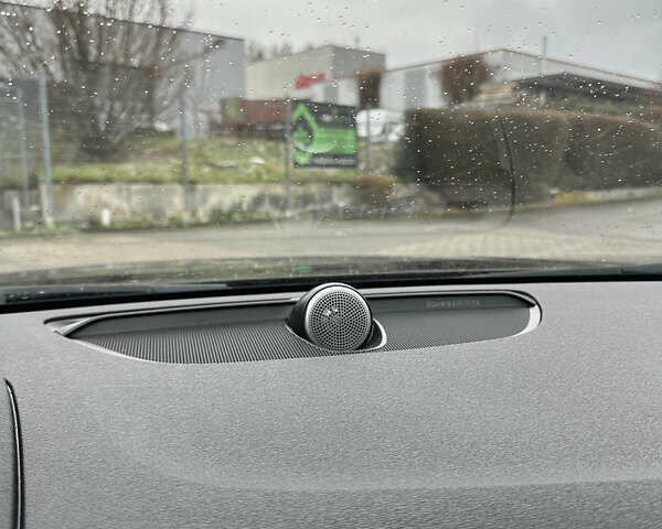 Чорний Вольво В90, об'ємом двигуна 1.97 л та пробігом 320 тис. км за 25000 $, фото 17 на Automoto.ua