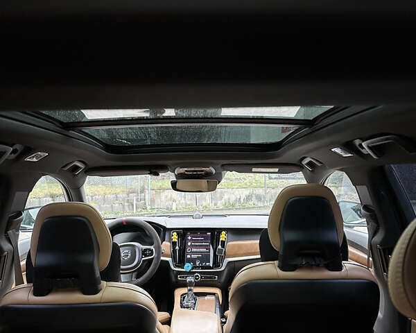 Чорний Вольво В90, об'ємом двигуна 1.97 л та пробігом 320 тис. км за 25000 $, фото 10 на Automoto.ua