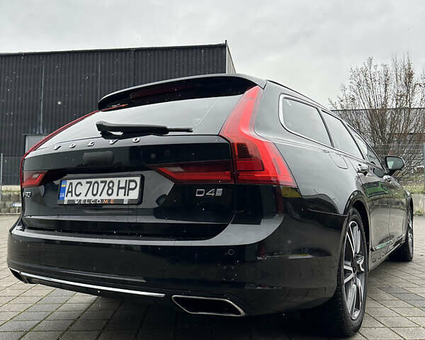 Чорний Вольво В90, об'ємом двигуна 1.97 л та пробігом 320 тис. км за 25000 $, фото 5 на Automoto.ua