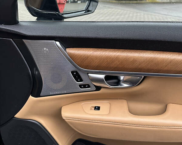 Чорний Вольво В90, об'ємом двигуна 1.97 л та пробігом 320 тис. км за 25000 $, фото 8 на Automoto.ua