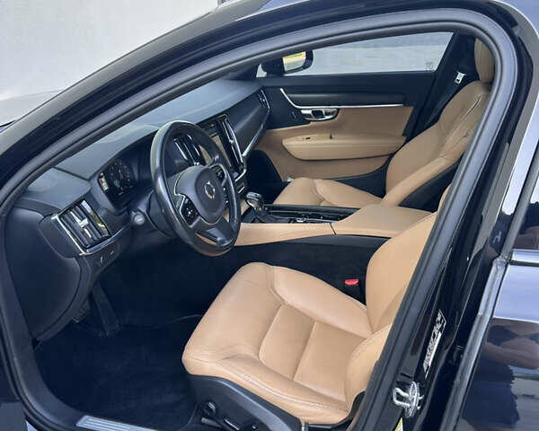 Черный Вольво В90, объемом двигателя 1.97 л и пробегом 140 тыс. км за 24999 $, фото 21 на Automoto.ua