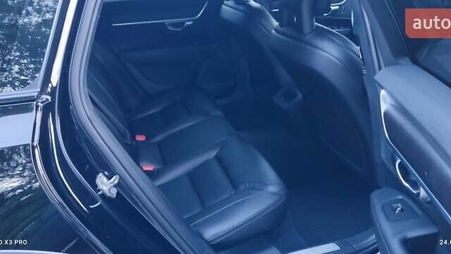 Черный Вольво В90, объемом двигателя 1.97 л и пробегом 295 тыс. км за 28550 $, фото 22 на Automoto.ua
