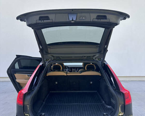 Черный Вольво В90, объемом двигателя 1.97 л и пробегом 140 тыс. км за 24999 $, фото 31 на Automoto.ua