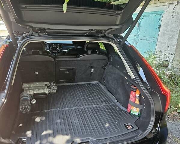 Черный Вольво В90, объемом двигателя 1.97 л и пробегом 342 тыс. км за 21000 $, фото 22 на Automoto.ua