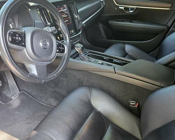 Черный Вольво В90, объемом двигателя 1.97 л и пробегом 342 тыс. км за 21000 $, фото 10 на Automoto.ua