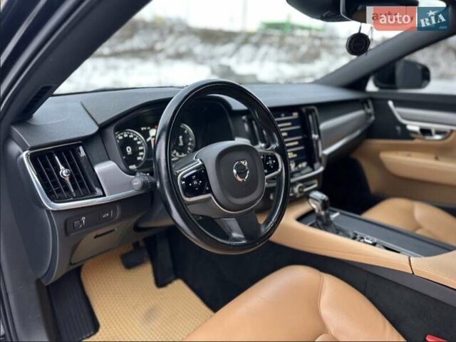 Черный Вольво В90, объемом двигателя 1.97 л и пробегом 263 тыс. км за 28900 $, фото 7 на Automoto.ua