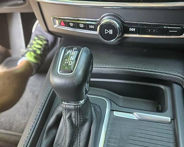 Черный Вольво В90, объемом двигателя 1.97 л и пробегом 342 тыс. км за 21000 $, фото 7 на Automoto.ua