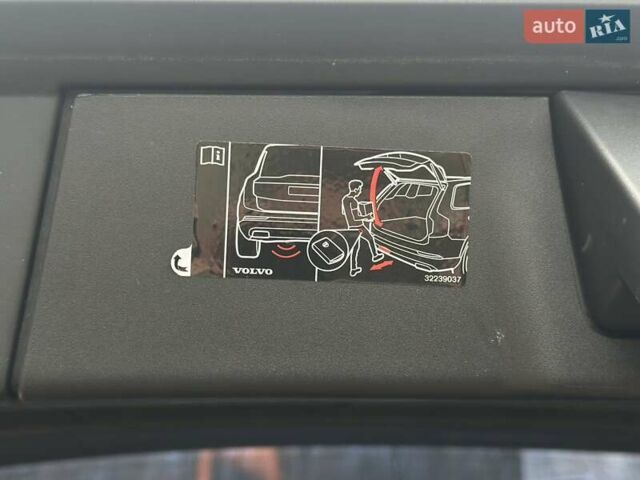 Черный Вольво В90, объемом двигателя 2 л и пробегом 152 тыс. км за 28900 $, фото 9 на Automoto.ua