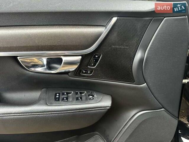 Черный Вольво В90, объемом двигателя 2 л и пробегом 152 тыс. км за 31777 $, фото 18 на Automoto.ua