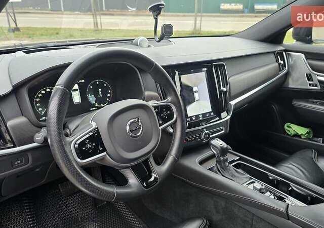 Черный Вольво В90, объемом двигателя 2 л и пробегом 115 тыс. км за 38000 $, фото 34 на Automoto.ua