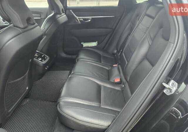 Черный Вольво В90, объемом двигателя 2 л и пробегом 115 тыс. км за 38000 $, фото 22 на Automoto.ua