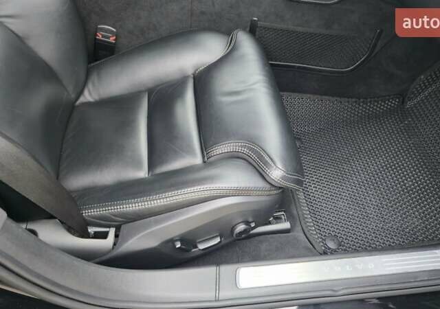 Черный Вольво В90, объемом двигателя 2 л и пробегом 115 тыс. км за 38000 $, фото 28 на Automoto.ua