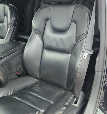 Черный Вольво В90, объемом двигателя 2 л и пробегом 115 тыс. км за 38000 $, фото 33 на Automoto.ua